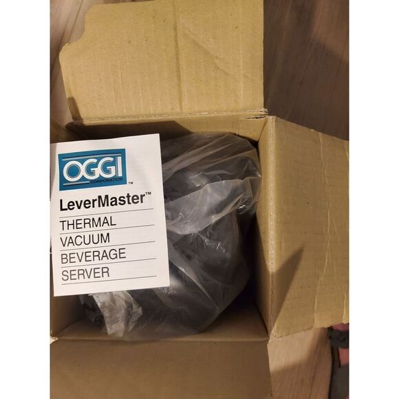 OGGI Pump Master Thermal Vacuum Beverage Server - Picture 6 of 6